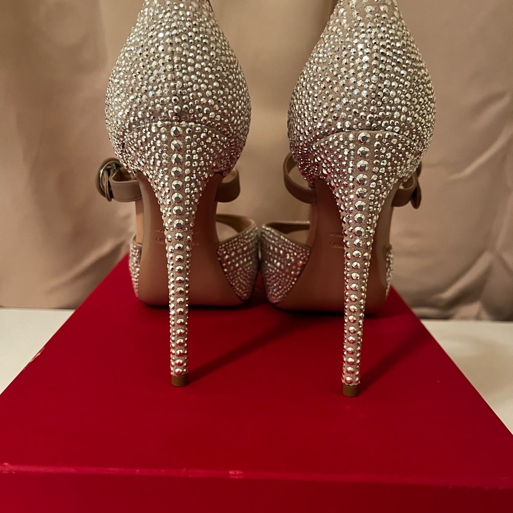 Studded Valentino Pumps